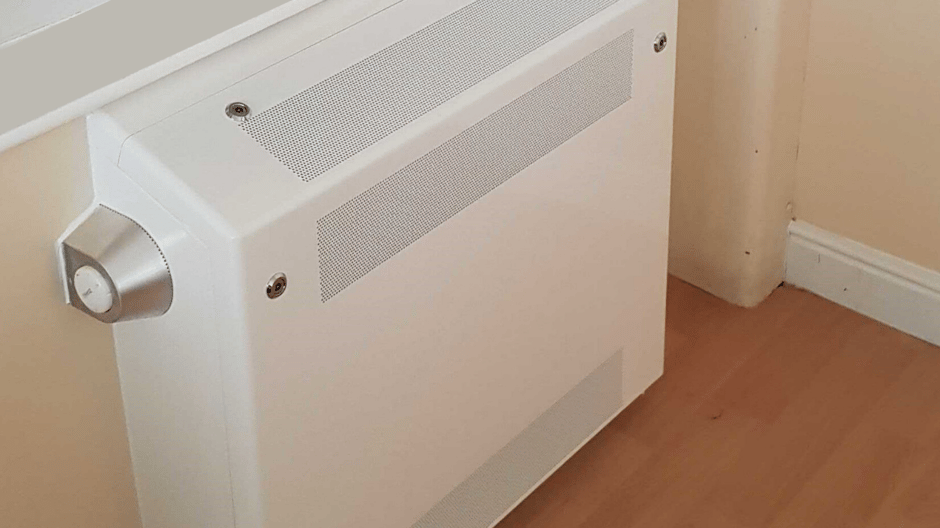 Flat tip floor mounted anti-ligature radiator